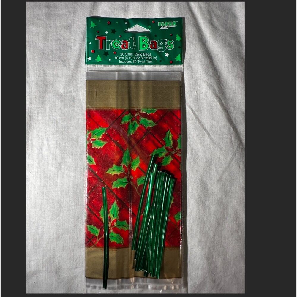 PAPER ART Party Treat Bags w Ties 20 ct - Warm Holiday (Holly) - Christmas